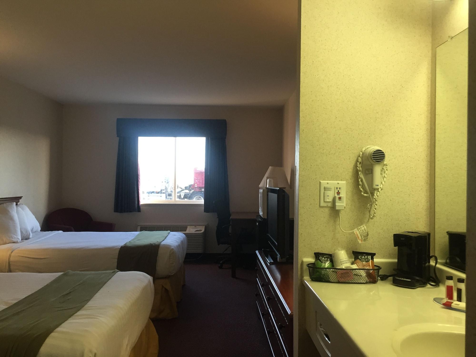 Quality Inn & Suites Willows Bagian luar foto