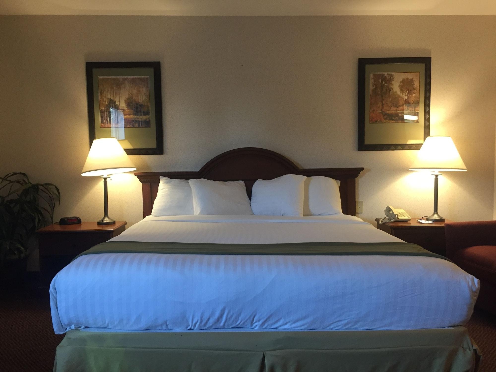 Quality Inn & Suites Willows Bagian luar foto
