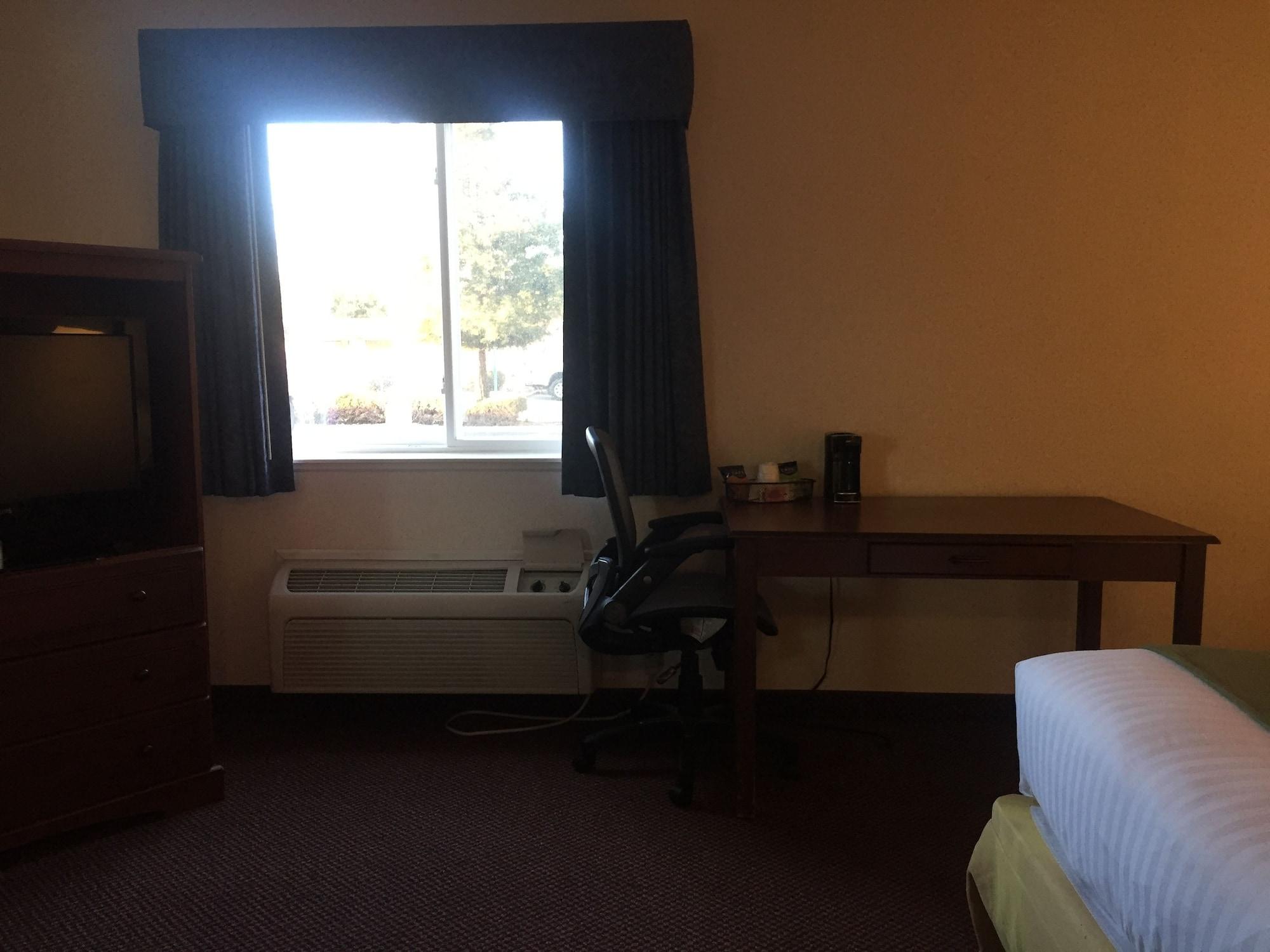 Quality Inn & Suites Willows Bagian luar foto